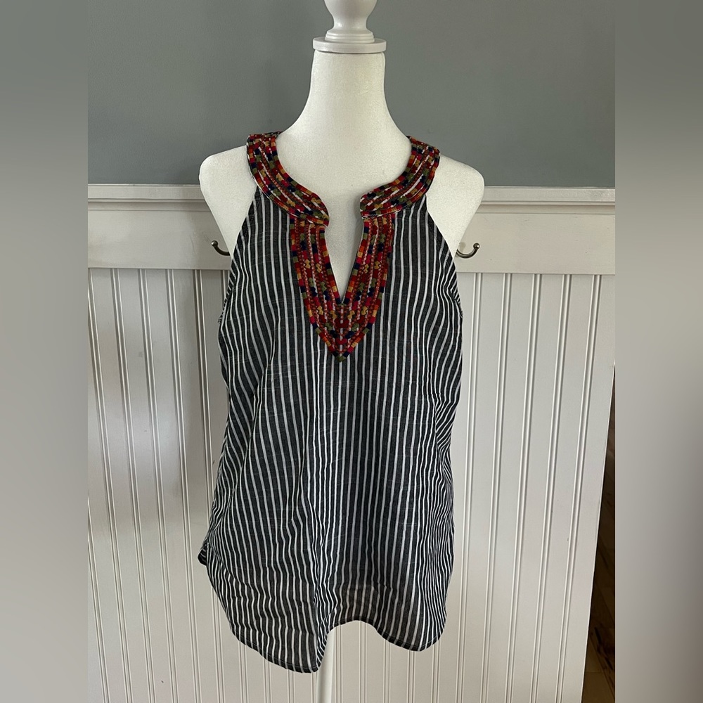 Savanna Jane sleeveless shirt sz medium